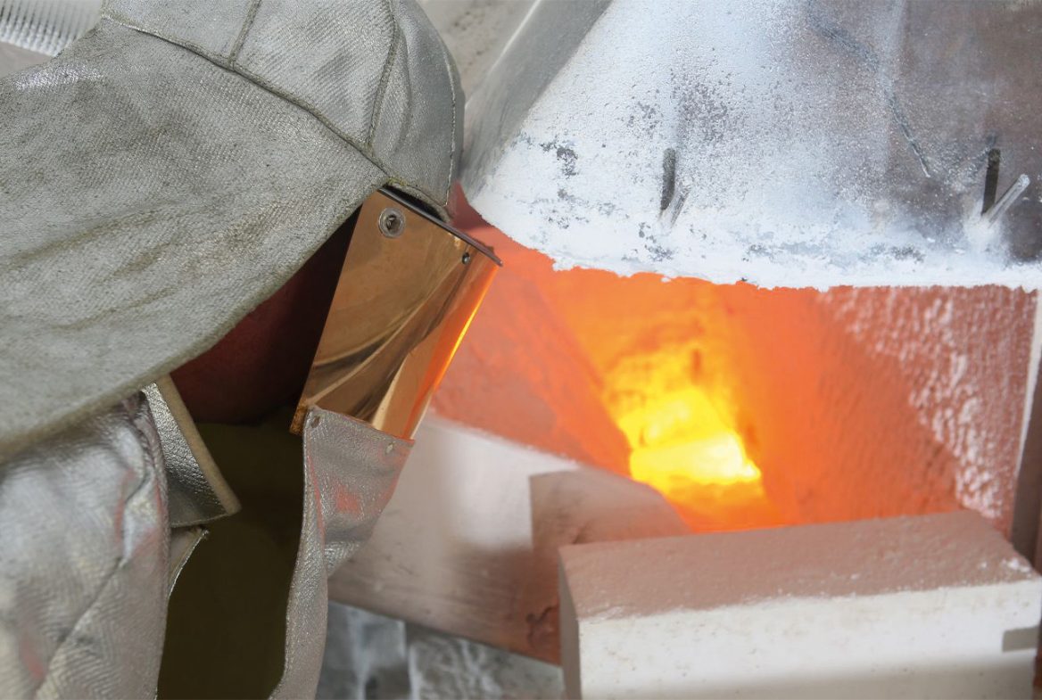 Glasschmelze mit Wasserstoff im subindustriellen Maßstab bei der Schott AG.