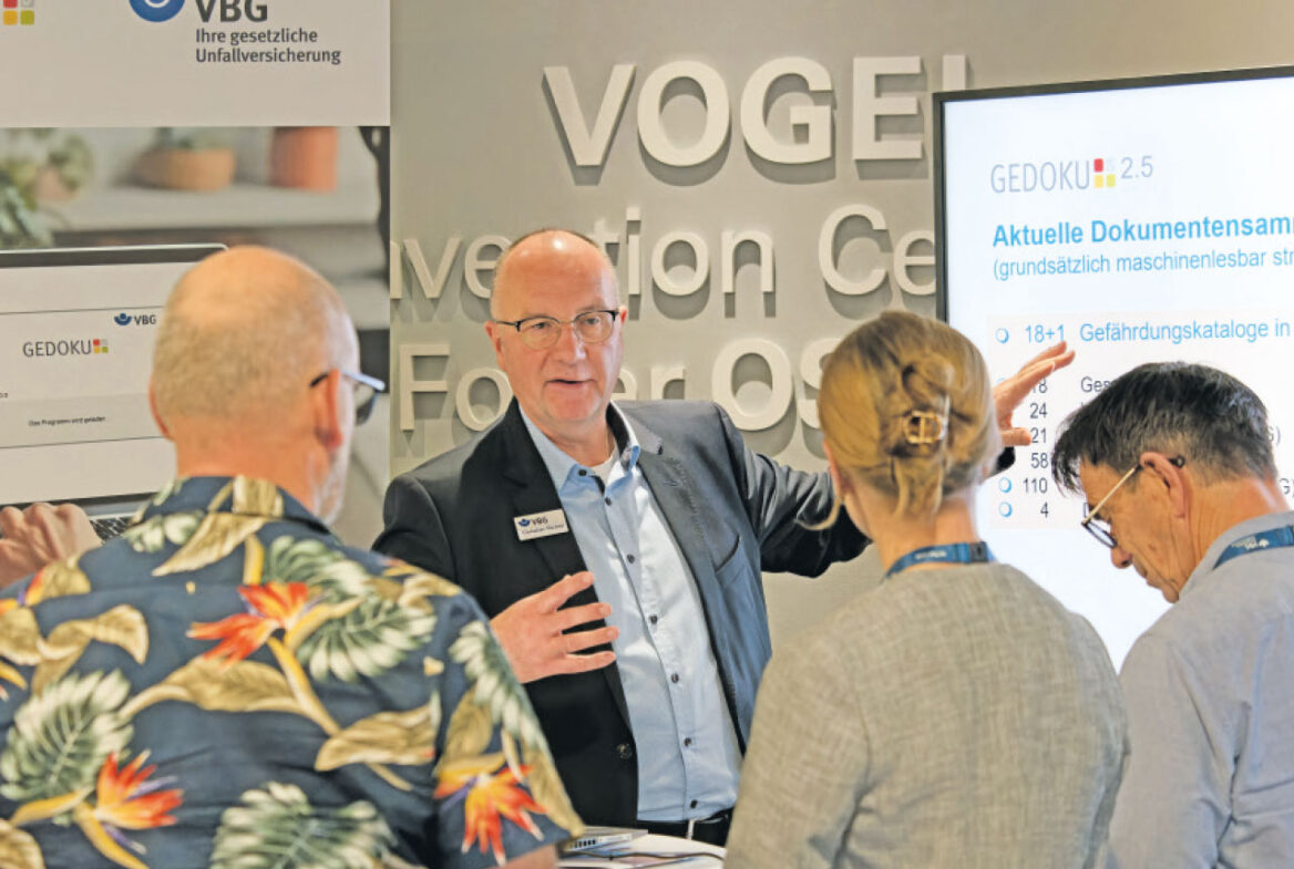 Auf dem „Marktplatz“ informierten sich die Teilnehmenden über Präventionsangebote der VBG.